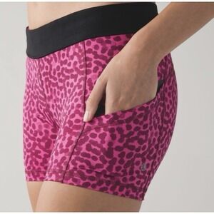 WOMENS PINK‎ Dot LULULEMON COMPRESSION SHORTS SIZE 4
